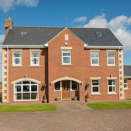 Carr Villa Dinnington エクステリア 写真