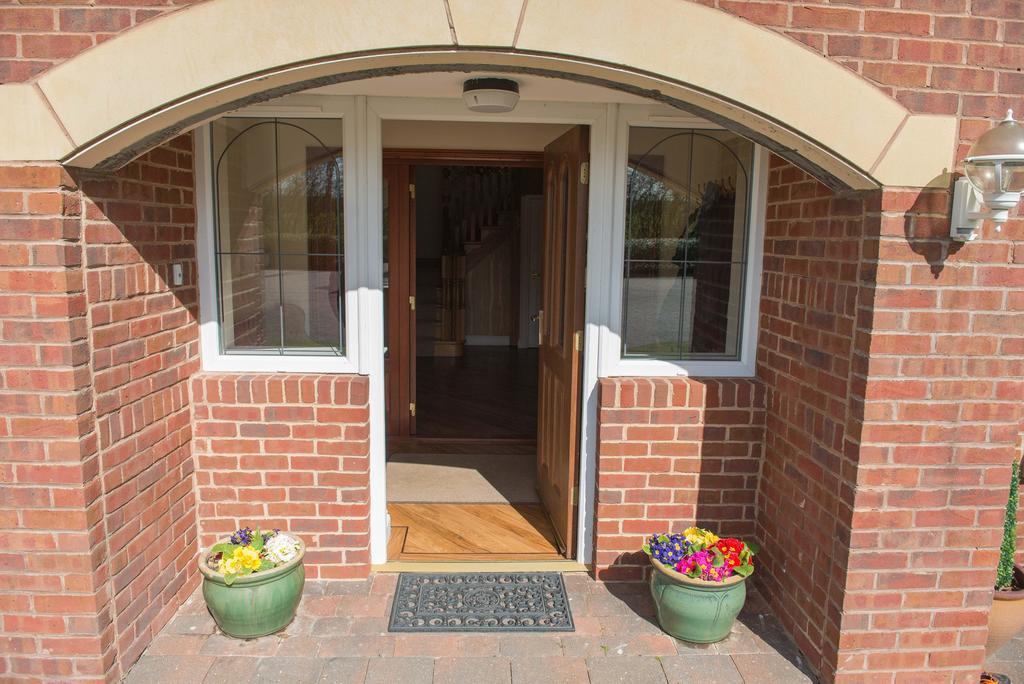 Carr Villa Dinnington エクステリア 写真