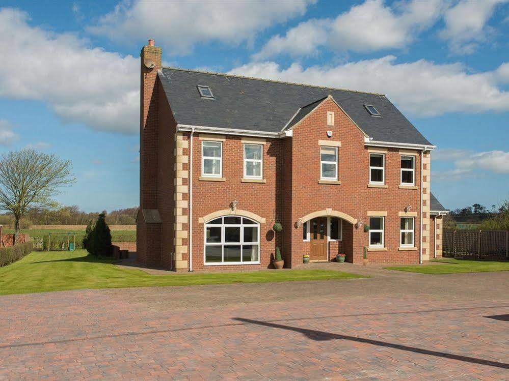 Carr Villa Dinnington エクステリア 写真